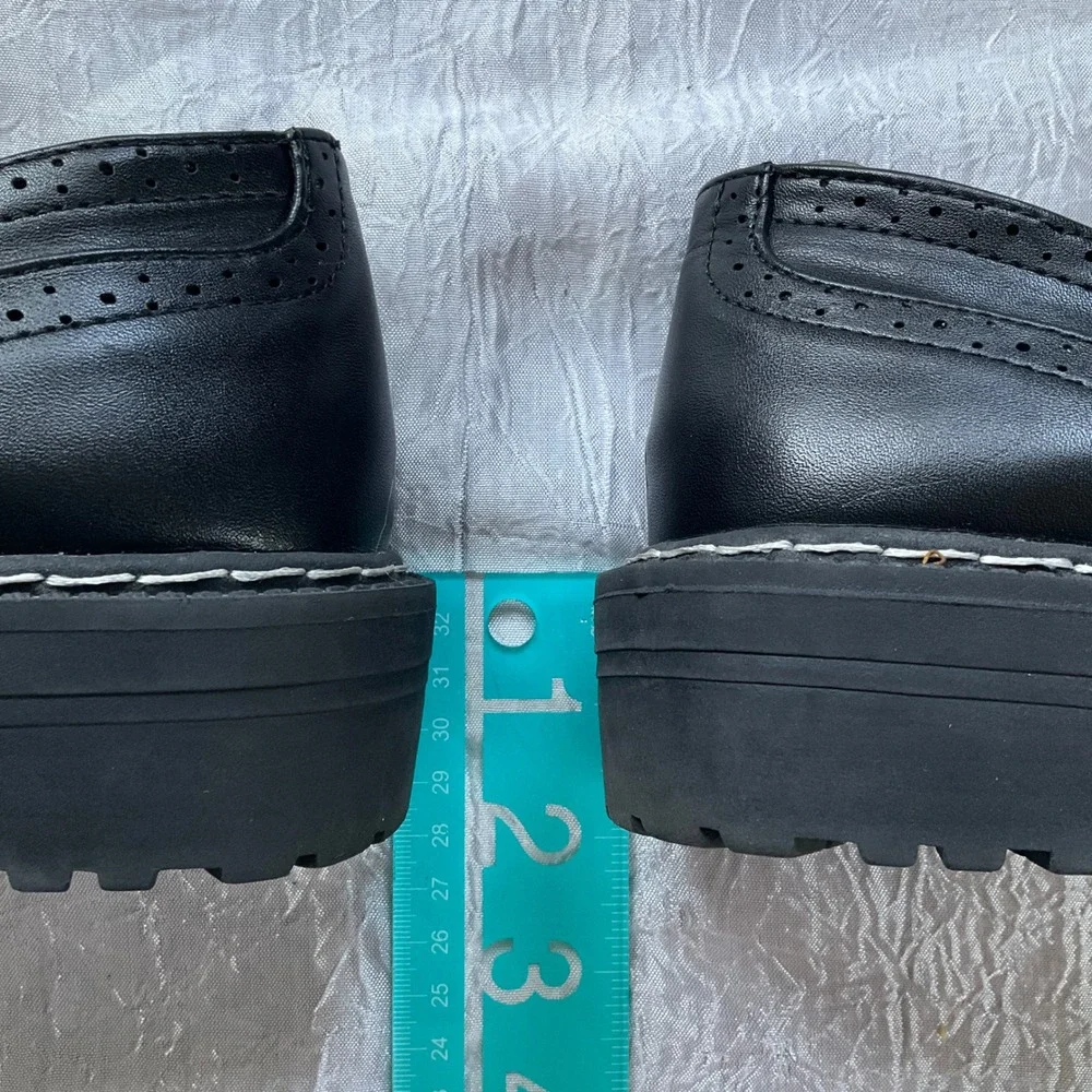 Torrid Black Chunky Wingtip Lug Sole Mary Jane Shoes 9WW Wide With Dark Academia